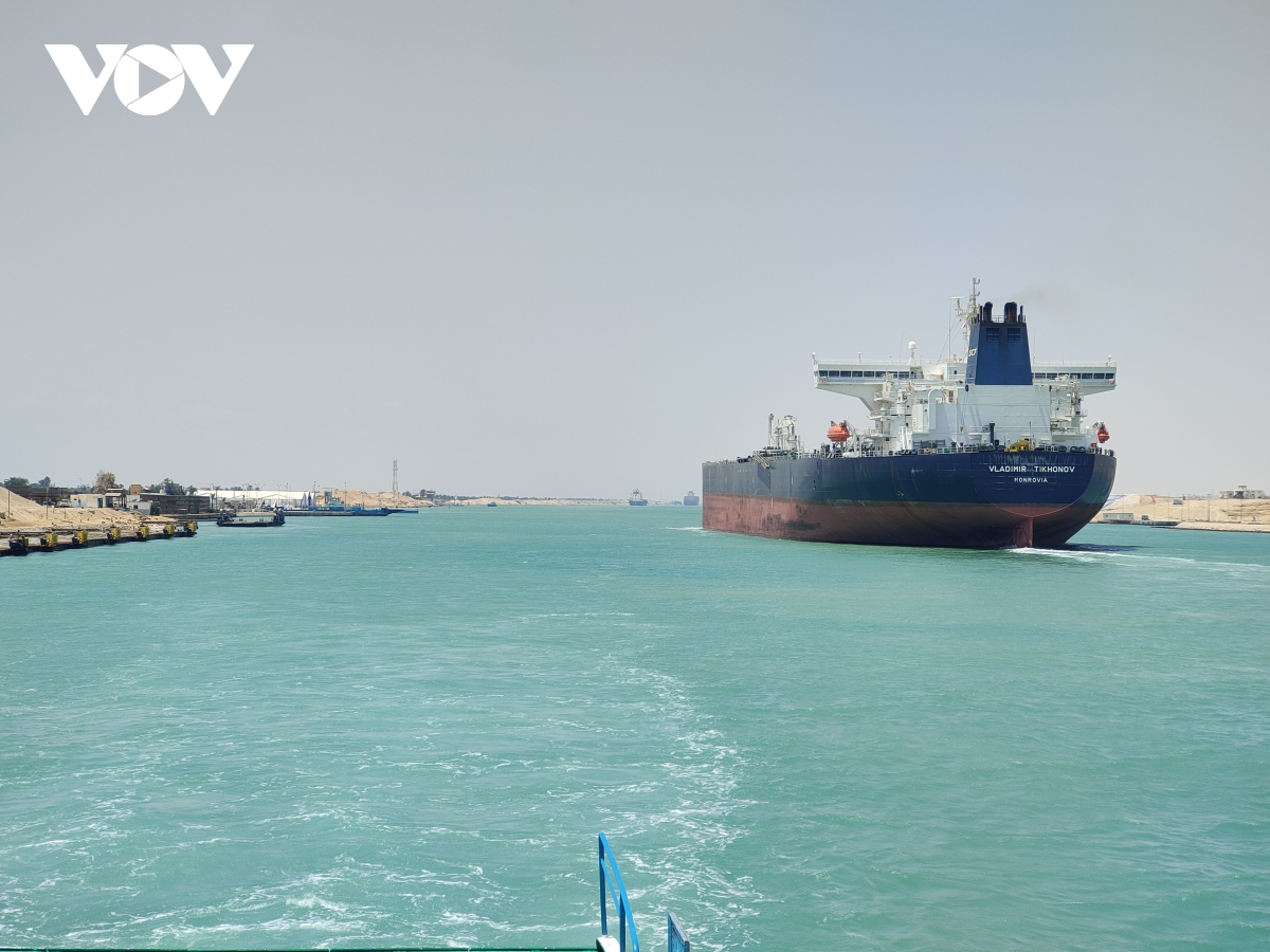 Kênh đào Suez của Ai Cập hướng tới mục tiêu phá kỷ lục về doanh thu